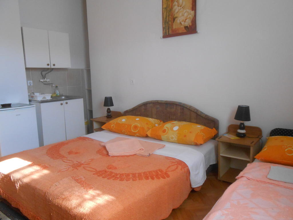 Apartments & Hostel Zdrava Hrana Mostar Rom bilde