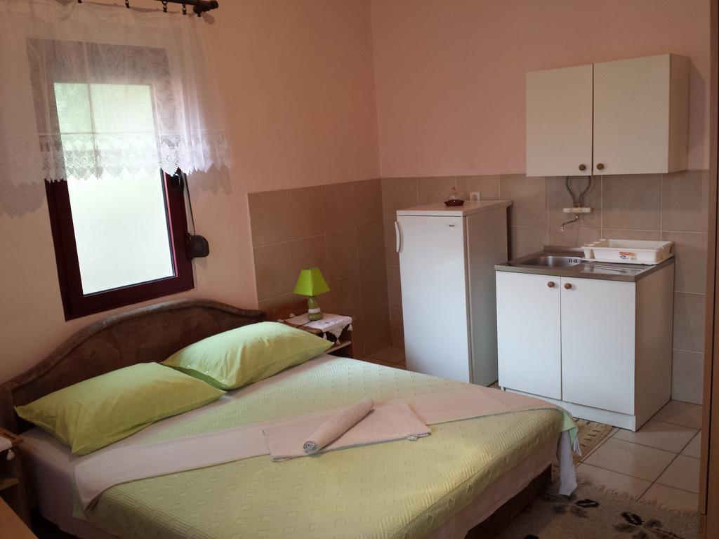 Apartments & Hostel Zdrava Hrana Mostar Rom bilde