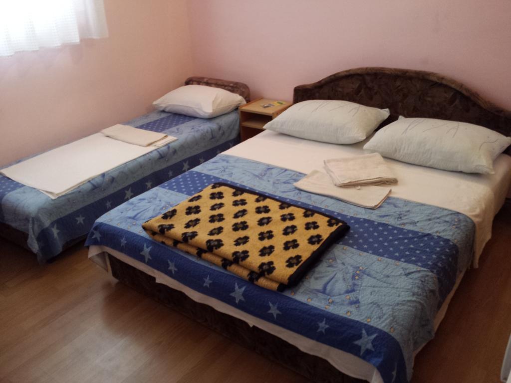 Apartments & Hostel Zdrava Hrana Mostar Rom bilde