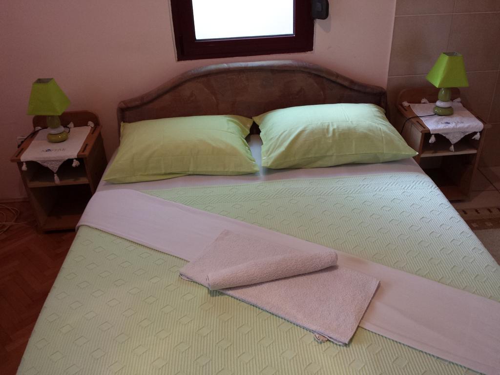 Apartments & Hostel Zdrava Hrana Mostar Rom bilde