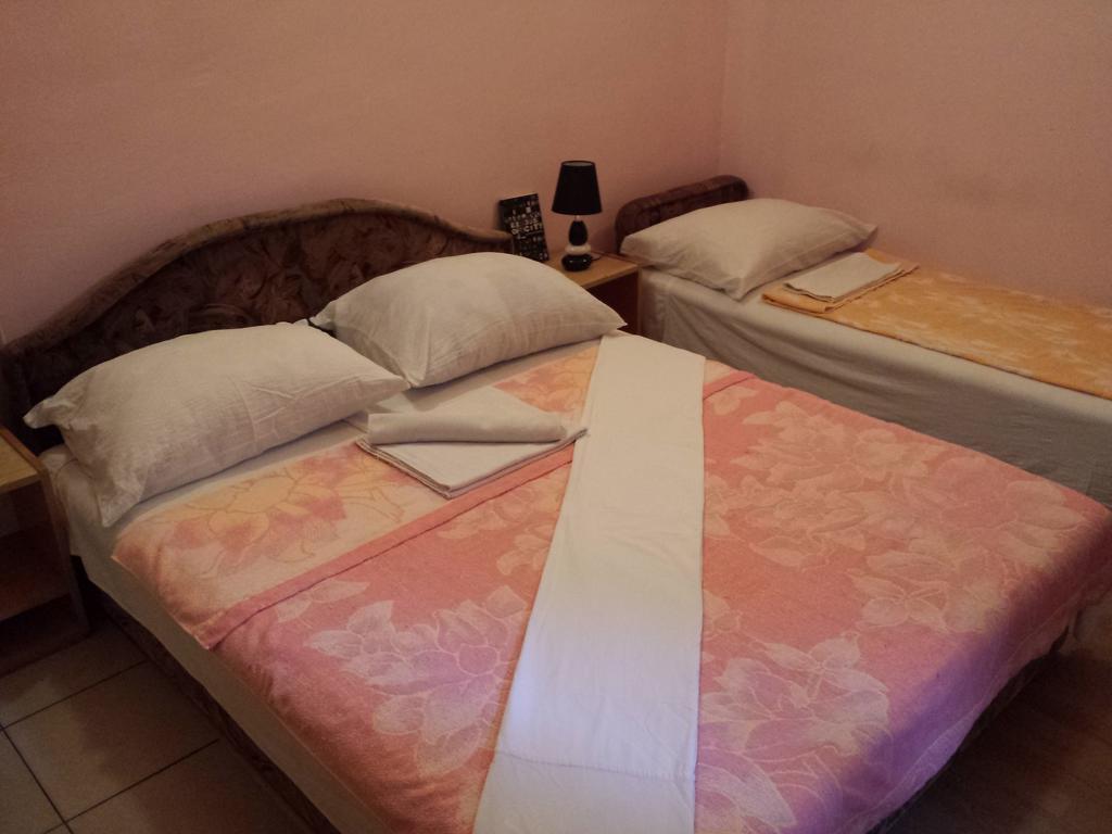 Apartments & Hostel Zdrava Hrana Mostar Rom bilde